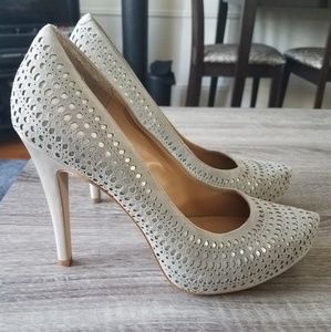 BCBG Paris Gray Pumps Size US 9, Euro 39